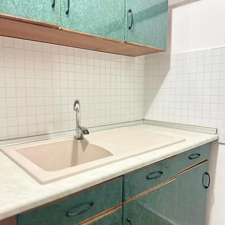 Families Or Friends 24-7 Selfcheck In * Tirana