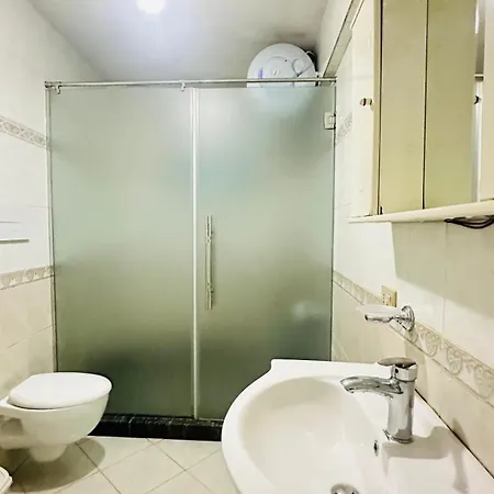 Central Tirana Villa 4 Min Walk To Skanderbeg Square Tirana