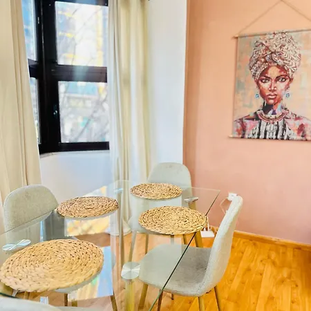 Central Tirana Villa 4 Min Walk To Skanderbeg Square Appartement *