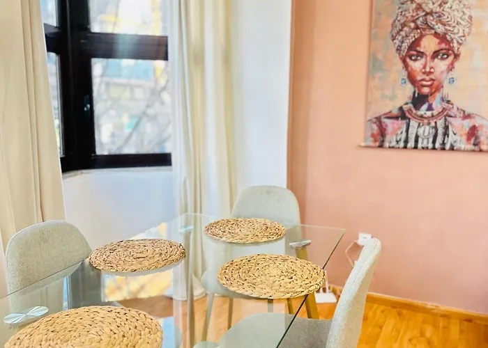 Families Or Friends 24-7 Selfcheck In Apartment *